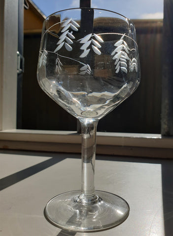 franske ciserelede hvidvinsglas